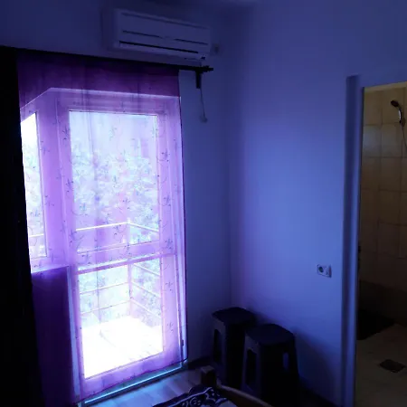 Casa Ani Δωμάτια σε οικογενειακή κατοικία Costinești