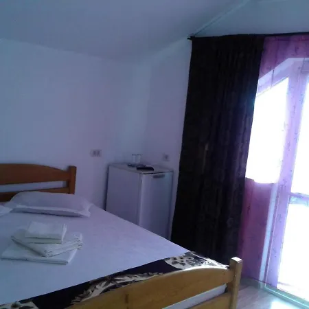 Casa Ani Δωμάτια σε οικογενειακή κατοικία Costinești
